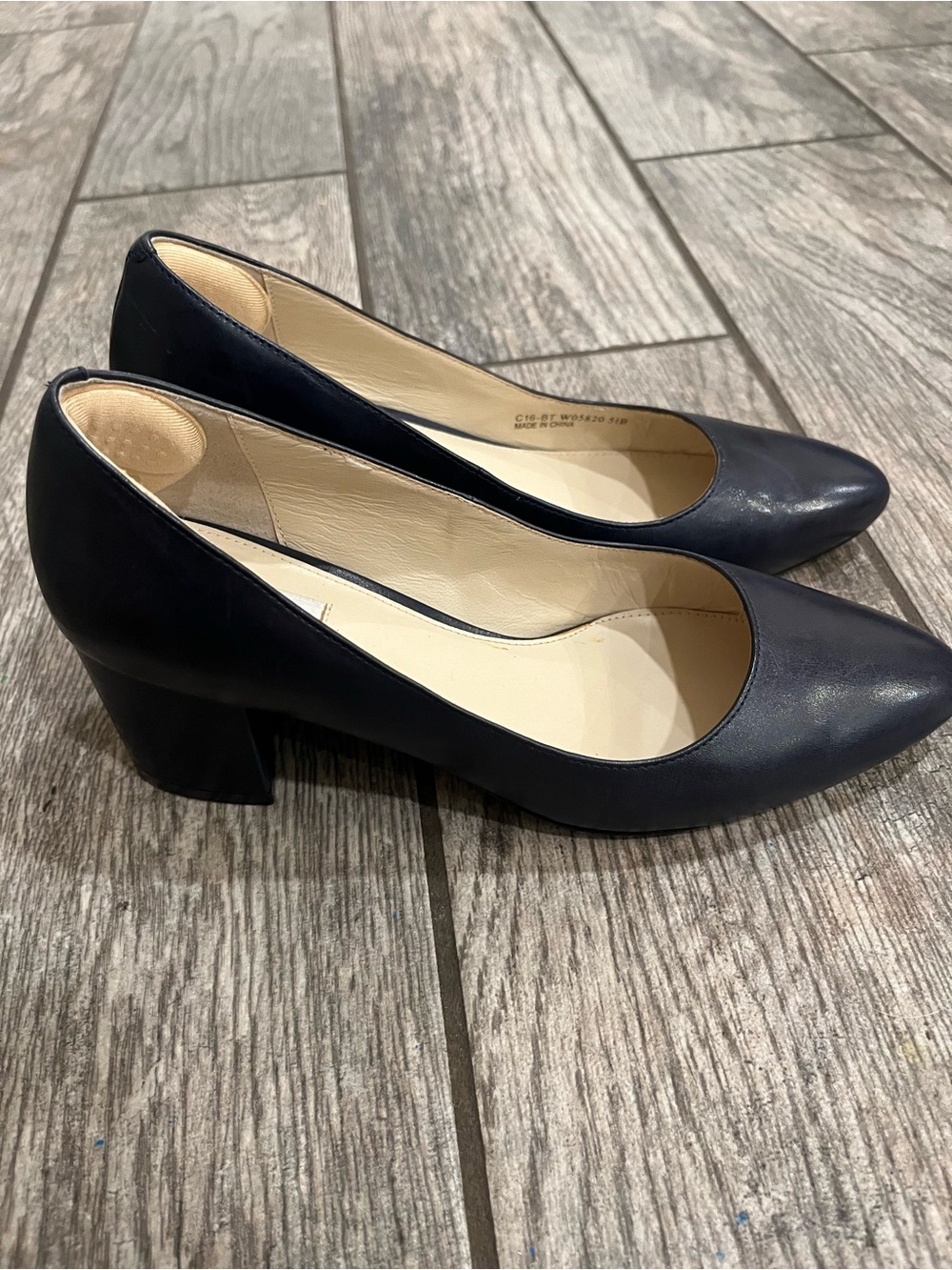 Cole Haan Go-To Block Heel Pumps Navy Blue Leather Almond Toe Size 5.5 B W05820